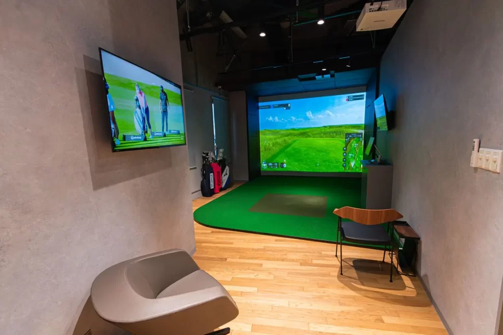 プライベート空間 半個室 インドアゴルフ 休憩スペース